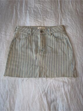 PacSun Striped Denim Mini Skirt in Light Blue & Cream